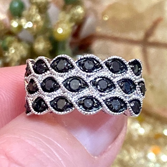 1 Carat Genuine Black Diamond 3 Row Anniversary Band Ring ~ Cocktail Dinner Ring - Picture 2 of 16